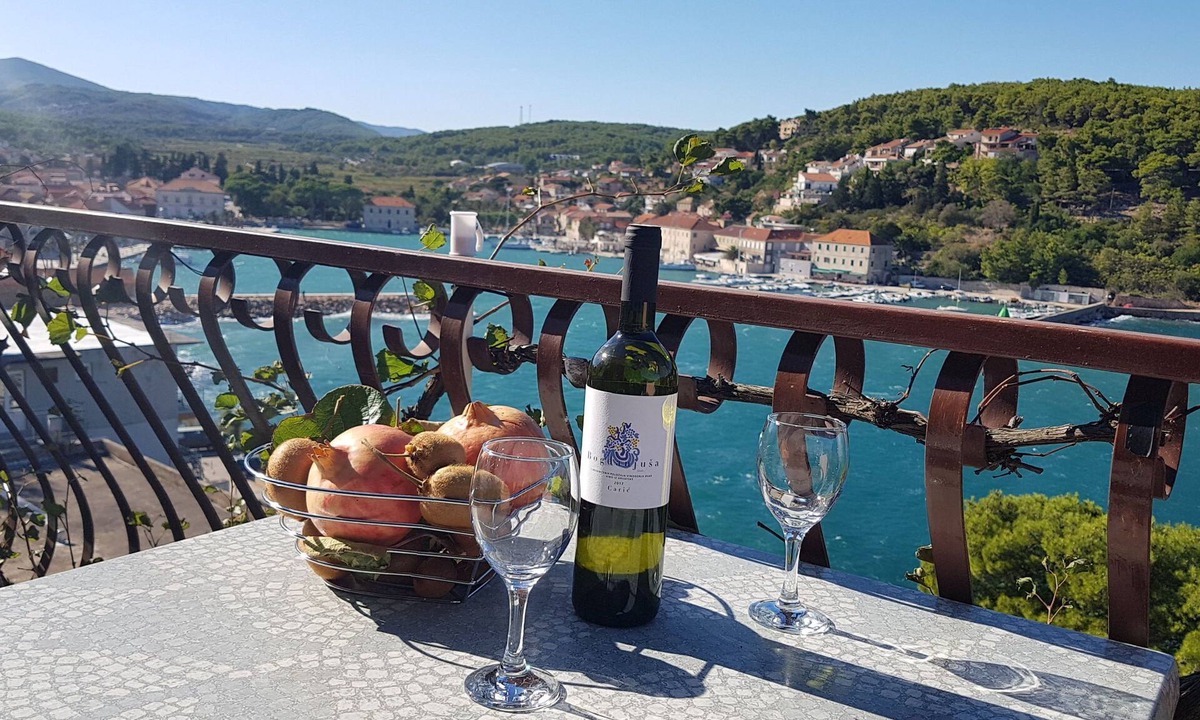 Island Hvar Apartment | Apartments and Room Carić (57991-A1) - Jelsa - island Hvar