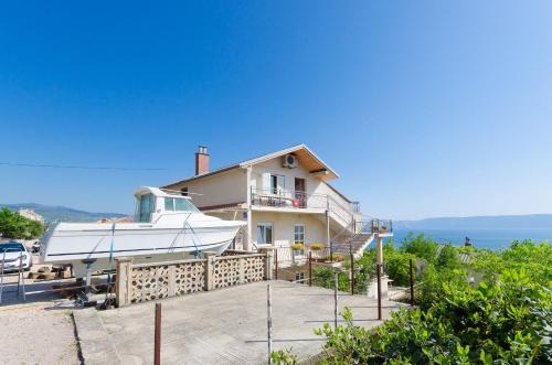 Novi Vinodolski Apartment | Apartments and Room Drazen
