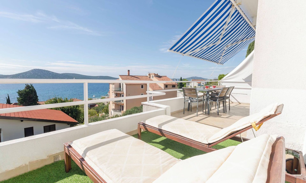 Prvic Luka Apartment | Apartments Angel (115461-A2) - Prvic Sepurine