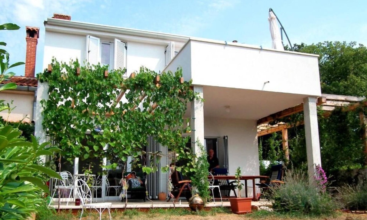 Karigador Apartment | Apartments Ari i Segi (120201-A1) - Karigador