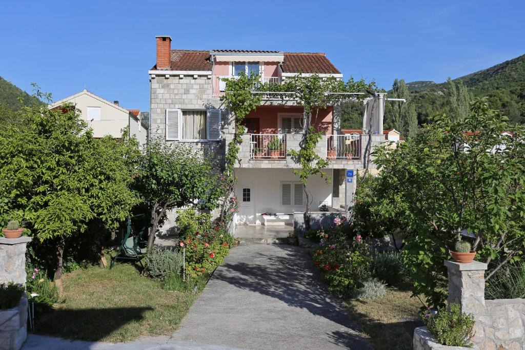 Zuljana Apartment | Apartments by the sea Zuljana, Peljesac - 10112