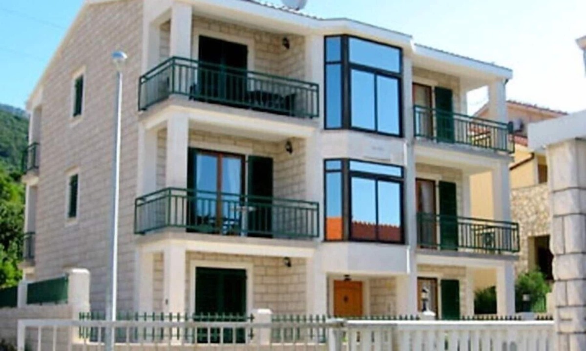 Stankovici Apartment | Apartments Desiree, (10140), Orebic, hr