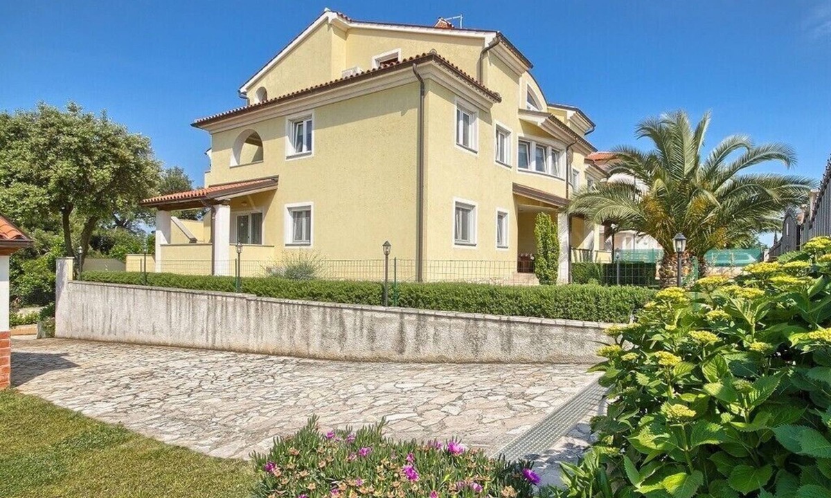 Premantura Apartment | Apartments Donata, (13967), Premantura, hr