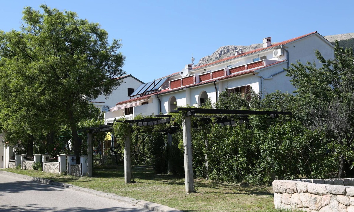 Jurandvor Apartment | Apartments Fam Tomasic (77771-A2) - Baska - island Krk