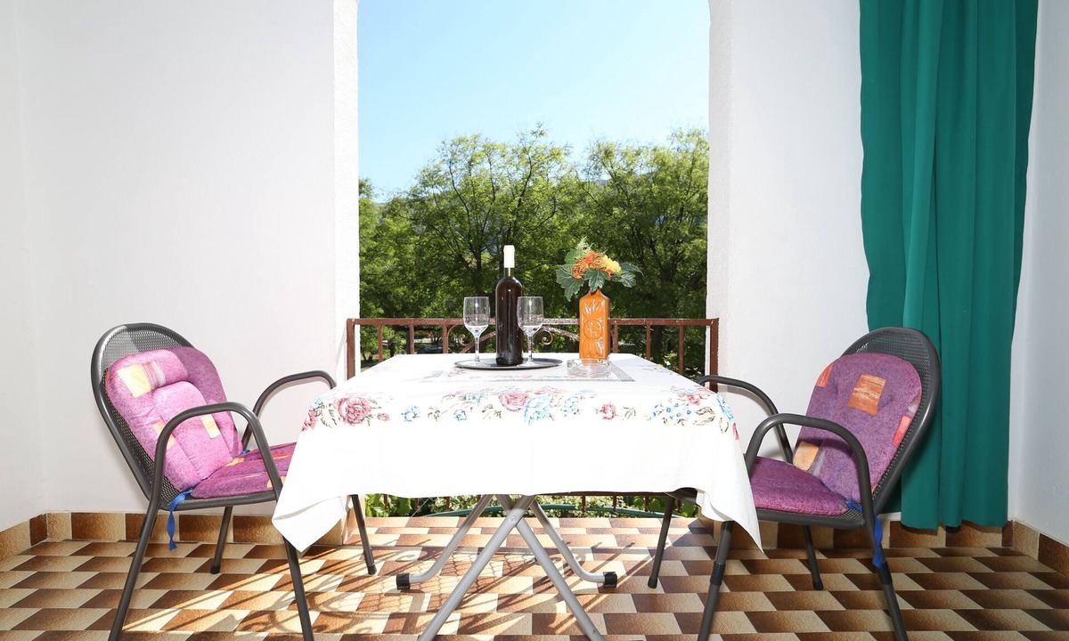 Jurandvor Apartment | Apartments Fam Tomasic (77771-A3) - Baska - island Krk