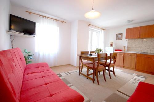 Njivice Apartment | Apartments Fejer by El-Pi Tours