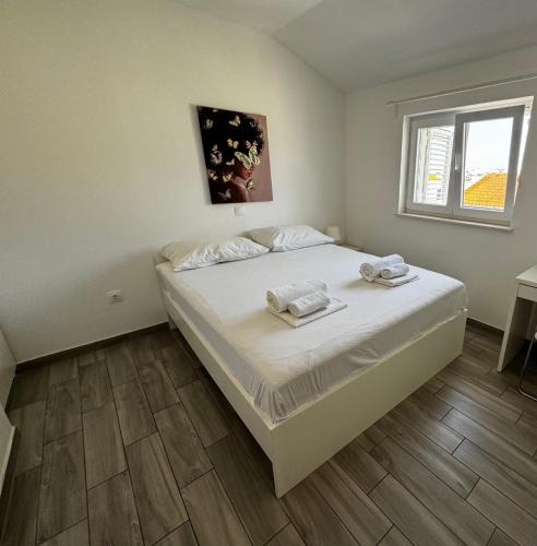 Zrce Apartment | Apartments Frado