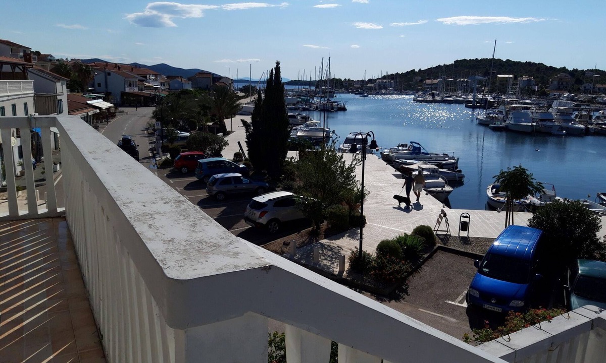 Jezera Apartment | Apartments Ivanka (10731-A2) - Jezera - island Murter