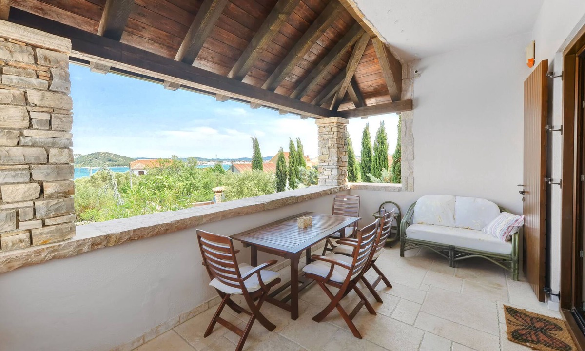 Murter Apartment | Apartments Villa Renata (77411-A3) - Murter - island Murter