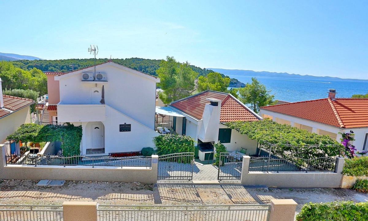 Cove Osibova (Milna) Apartment | Apartments Ivan, (14796), Osibova, hr