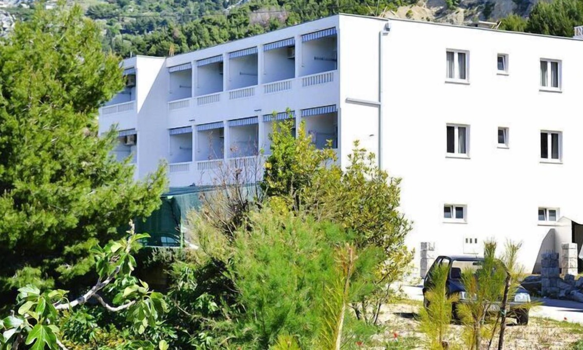 Omis Apartment | Apartments Ivan in Omis-Nemira, near the beach