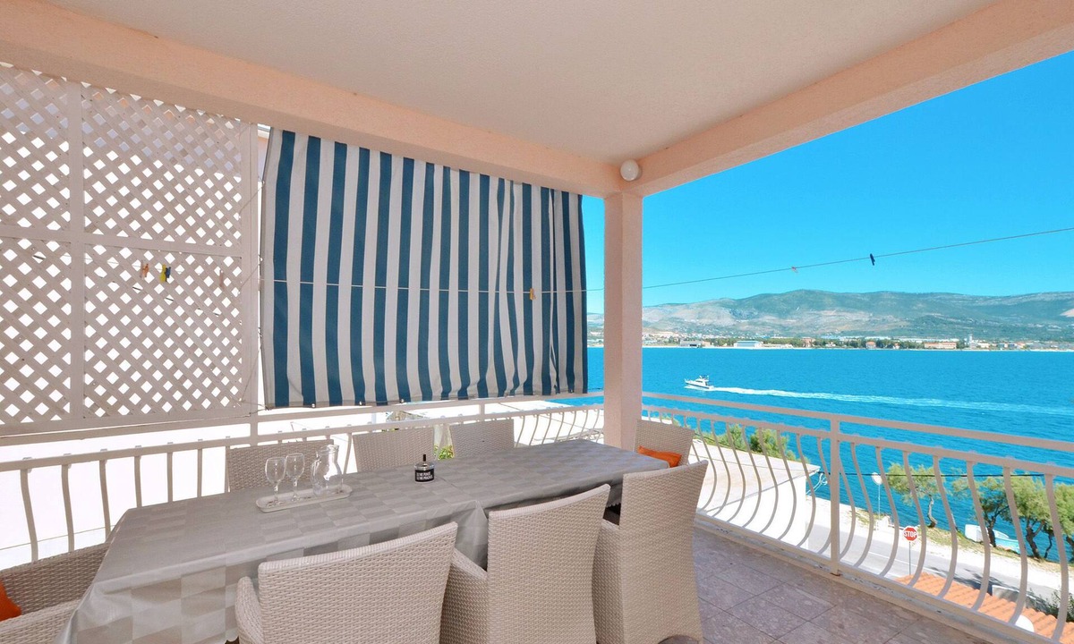 Arbanija Apartment | Apartments Josipa (57791-A3) - Arbanija (Ciovo)