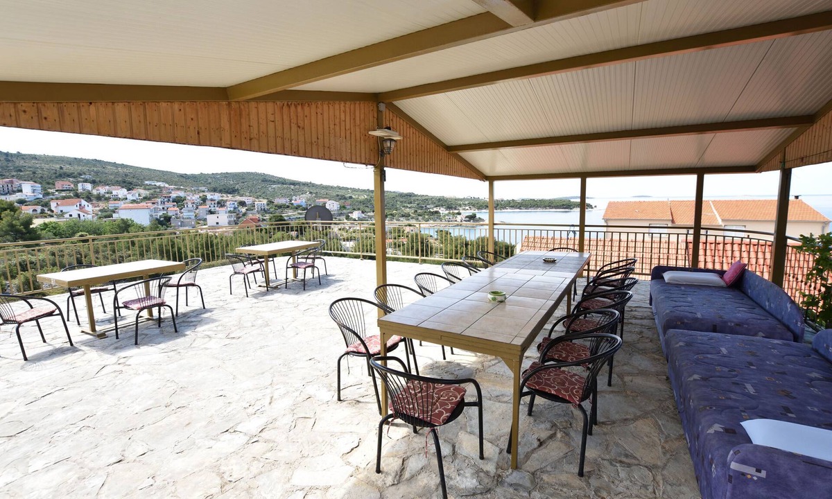 Primosten Burnji Apartment | Apartments Jurkic (78001-A5) - Dolac