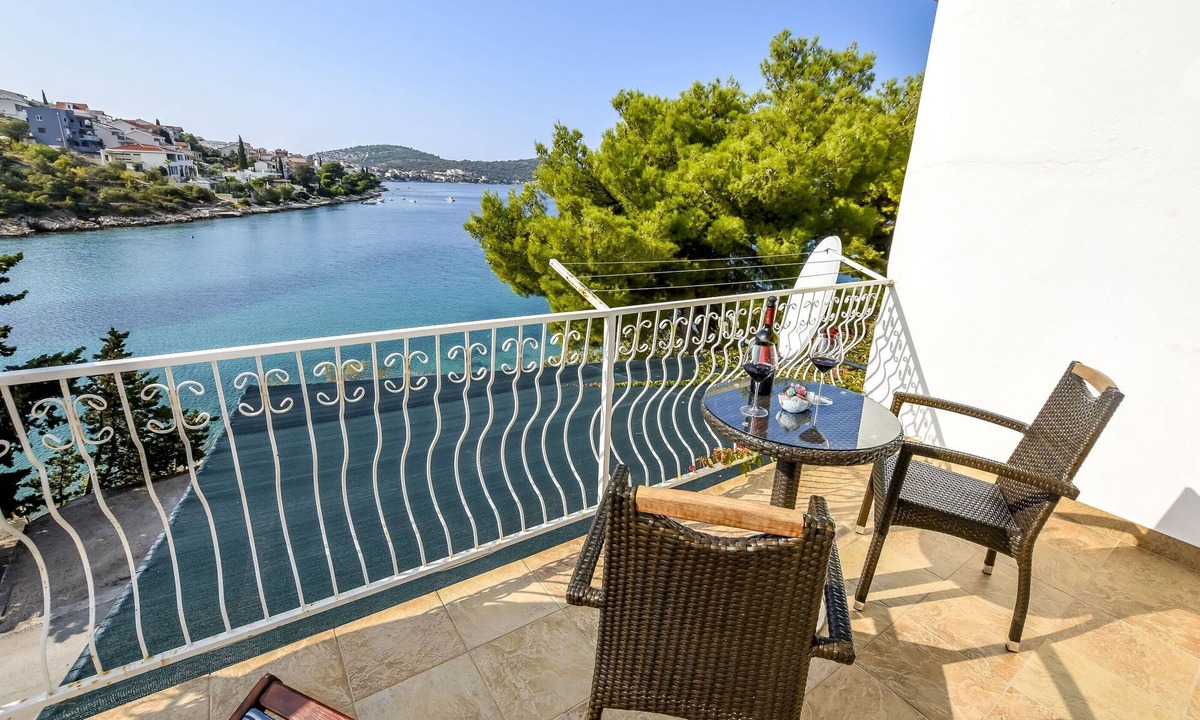 Dvornica Apartment | Apartments Krešimir (21771-A2) - Razanj