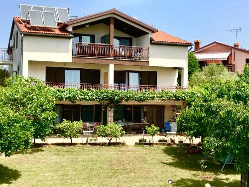 Lovrecica Apartment | Apartments Markelj