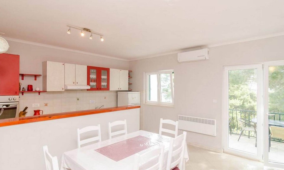 Kobas Apartment | Apartments Matuško Mljet - Two-Bedroom Apartment with Terrace and Sea View