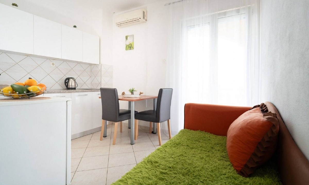 Gornji Karin Apartment | Apartments Milic - One Bedroom Apartment with Sea View and Terrace