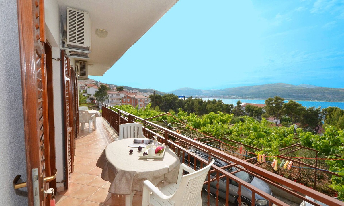 Arbanija Apartment | Apartments Nedjeljko (79011-A1) - Arbanija (Ciovo)