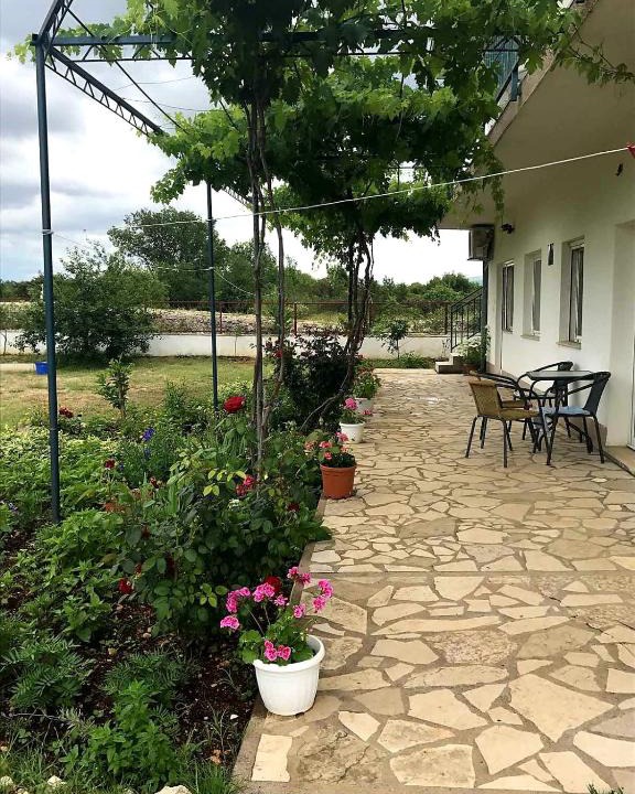 Lozovac Apartment | Apartments Nena