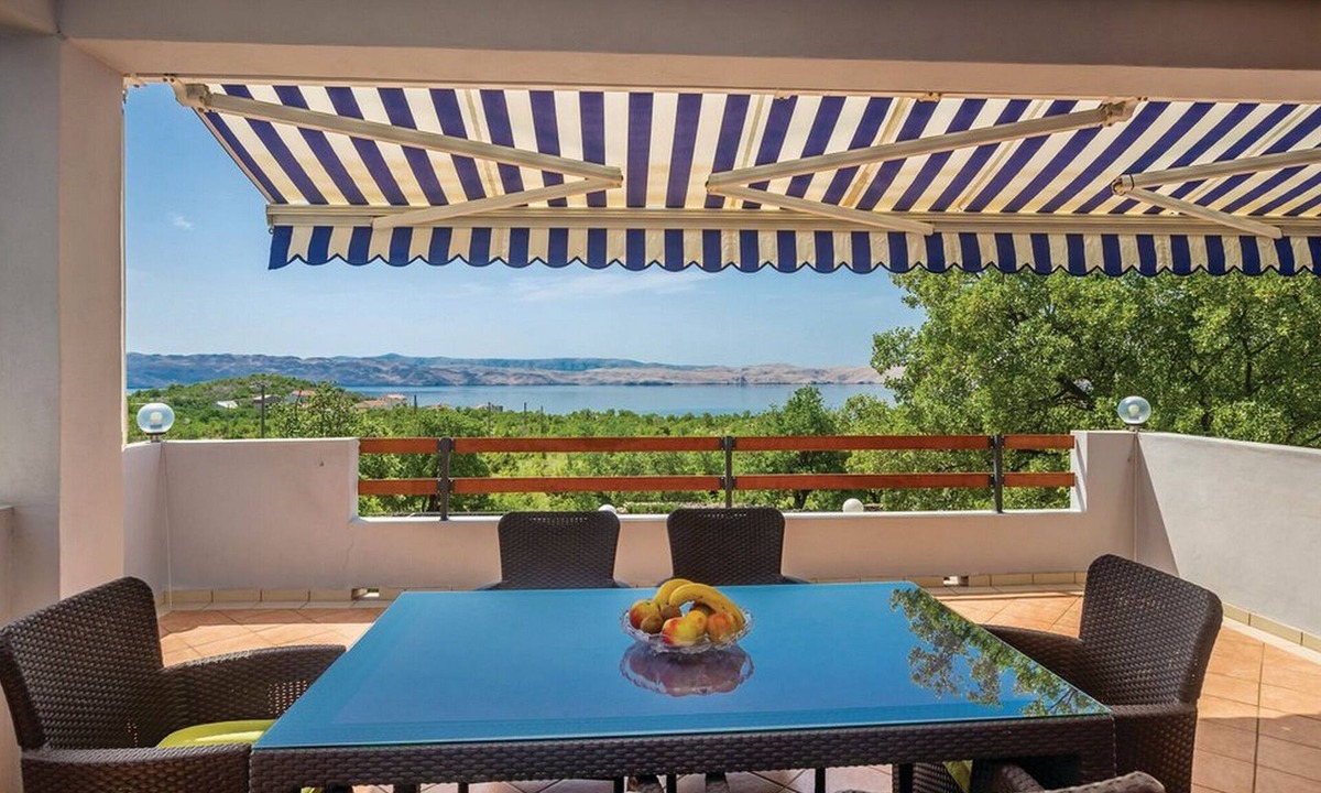 Cesarica Apartment | Apartments Paola - Two Bedroom Apartment with Terrace and Sea view