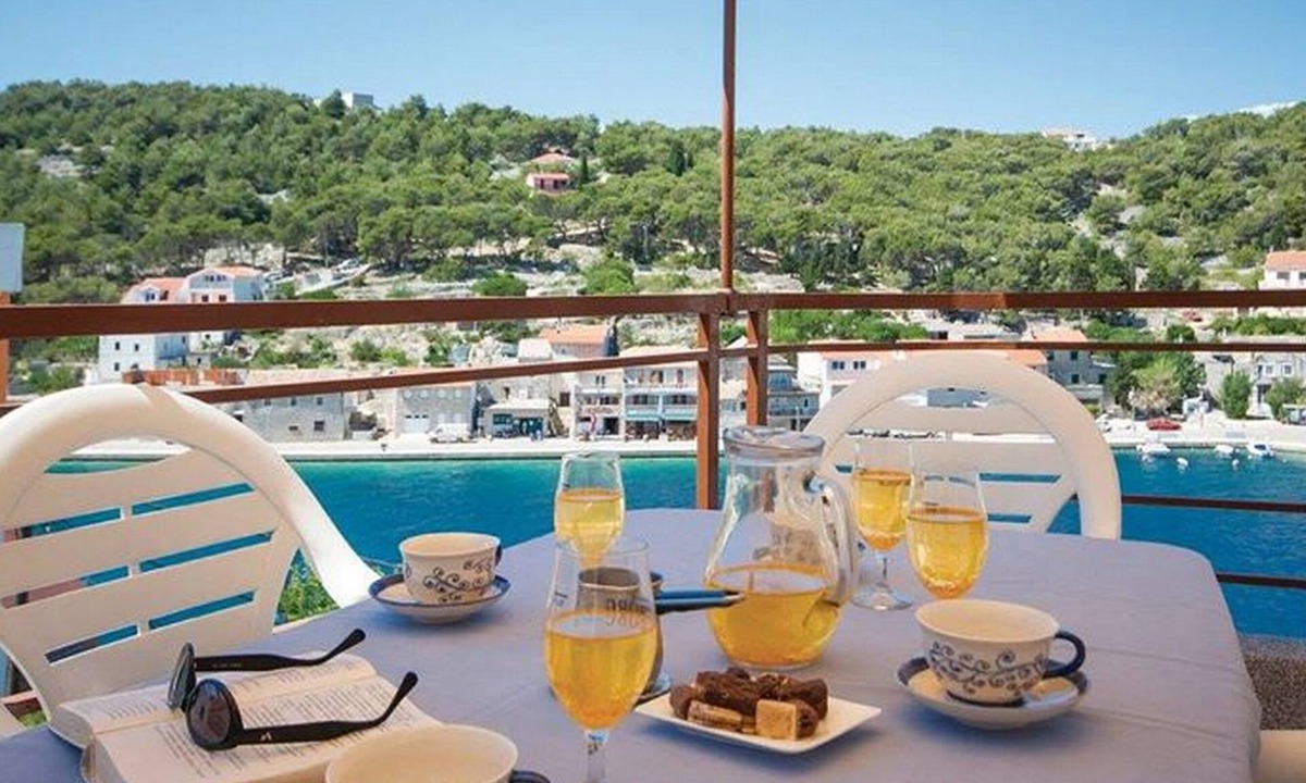 Zirje Apartment | Apartments Senka (28561-A1) - Zirje - island Zirje