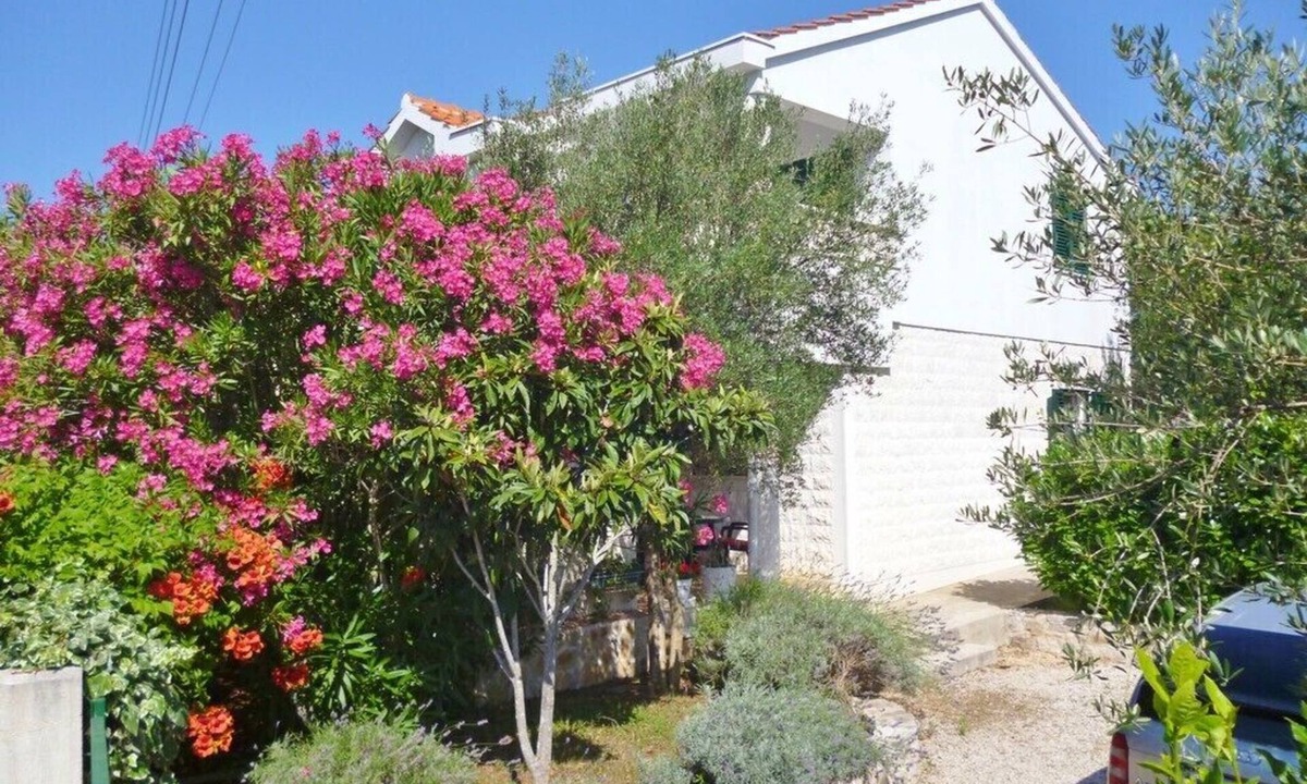 Zdrelac Apartment | Apartments Suzana, (14189), Ždrelac, hr