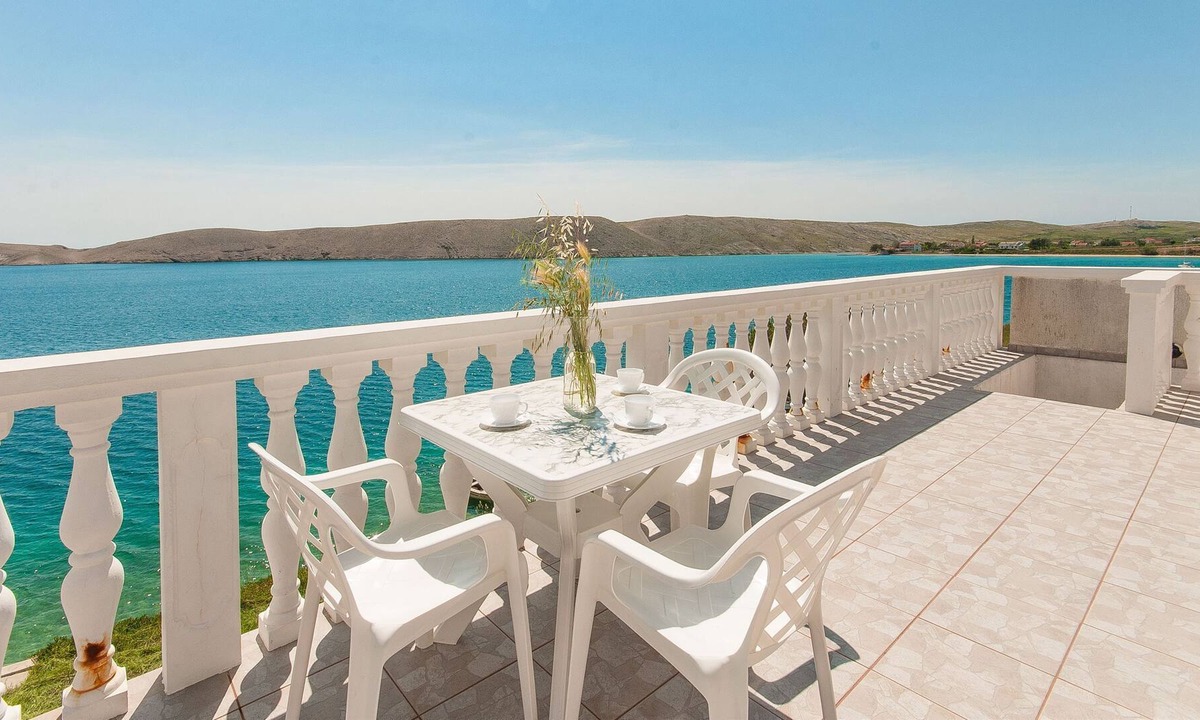 Vlasici Apartment | Apartments Tomo (13561-A4) - Vlasici - island Pag