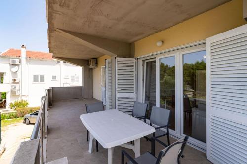 Zrce Apartment | Apartments Tony Near The Beach