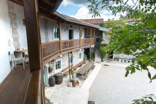 Sezana House | Apartments Valentinus 1800