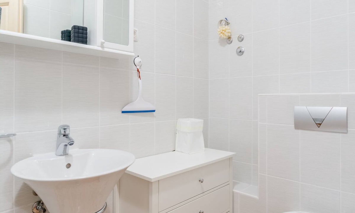 Okrug Donji Apartment | Apartments Villa Kameja - One Bedroom Apartment with Balcony and Sea View (Plavi)