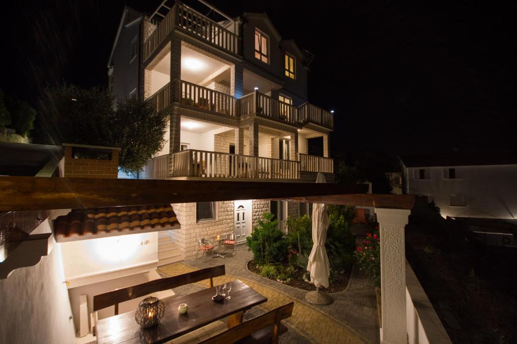 Okrug Gornji Apartment | Apartments Wisibada