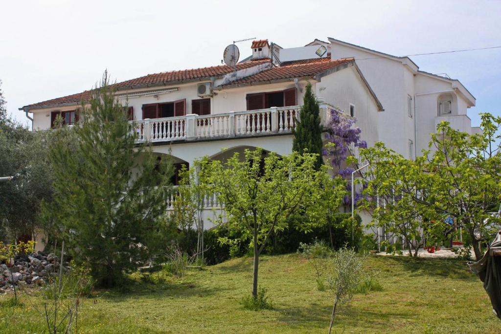 Porat Apartment | Apartments with a parking space Porat, Krk - 5322