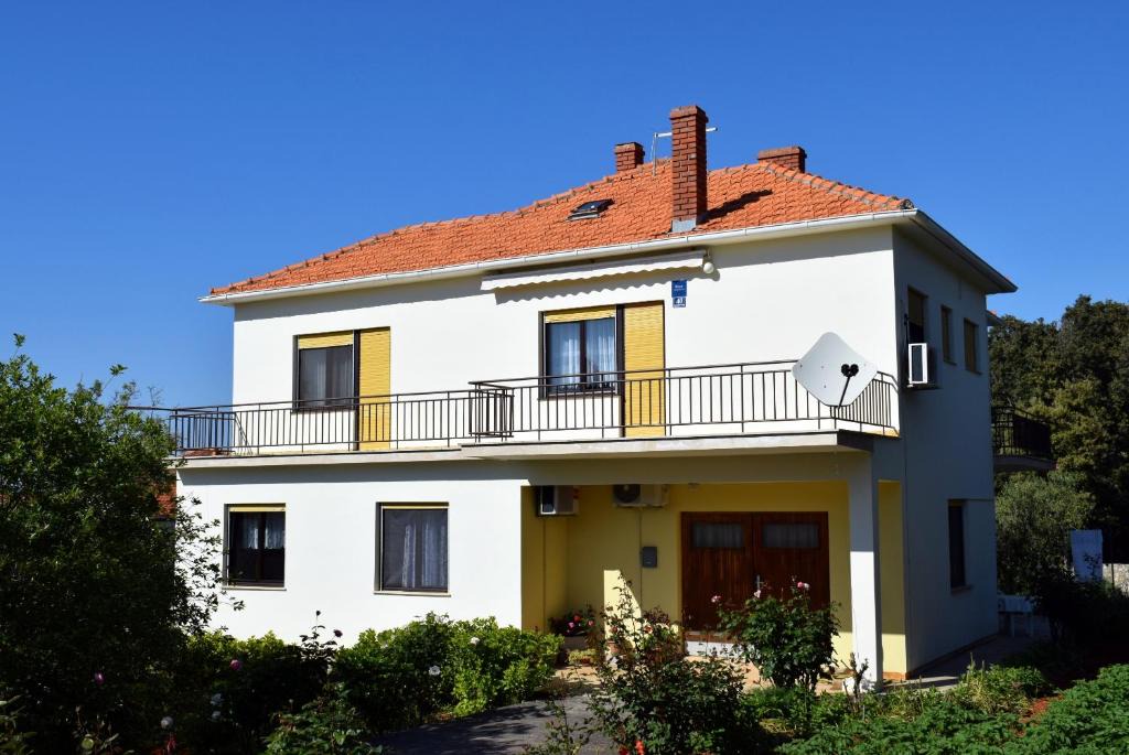 Batalaza Apartment | Apartments with parking space Ugljan - 8493
