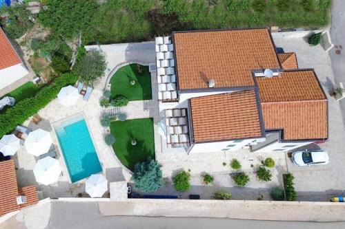 Brodarica Apartment | Apartments with swimming pool Brodarica, Sibenik - 25027
