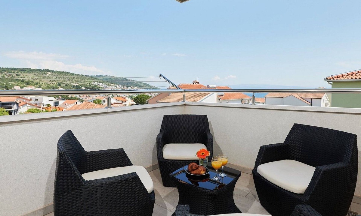 Businci Apartment | Appartement Adria mit Meerblick und Gemeinschaft by Interhome