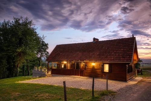 Ozalj House | Aurora Silvae