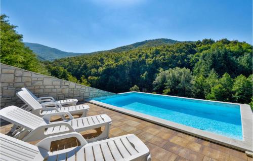 Bistra House | Awesome Home In Poljanica Bistranska