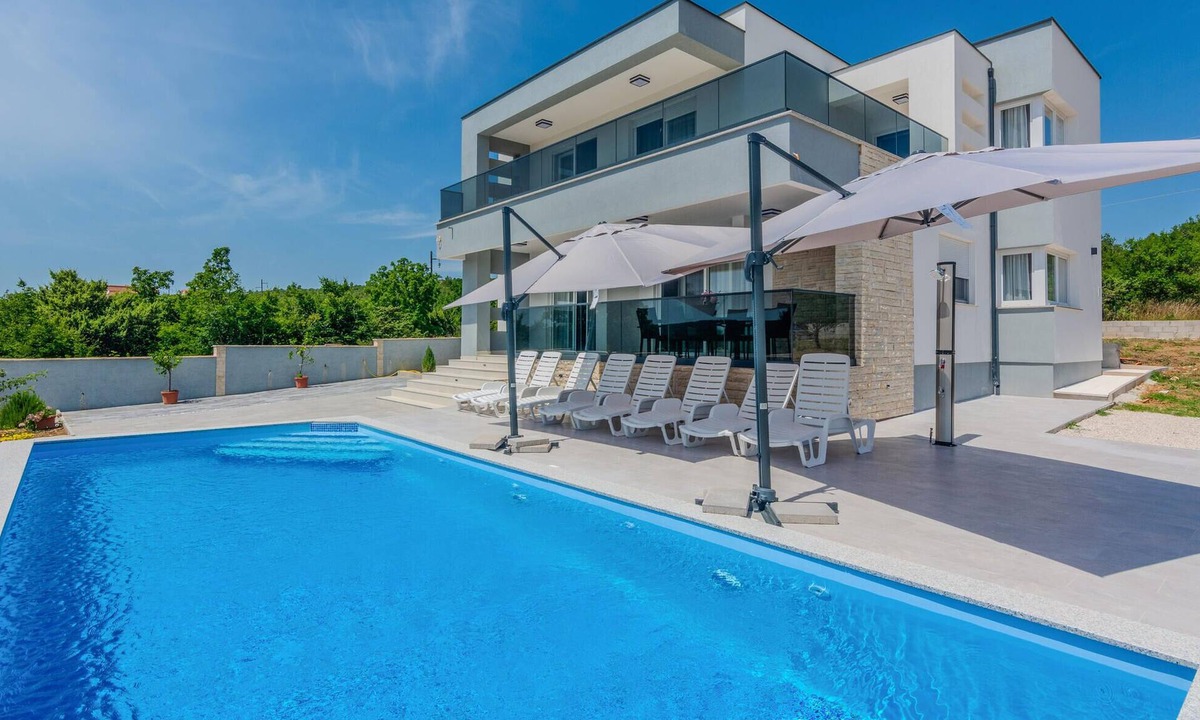 Slivnica House | Awesome home in Slivnica Donja