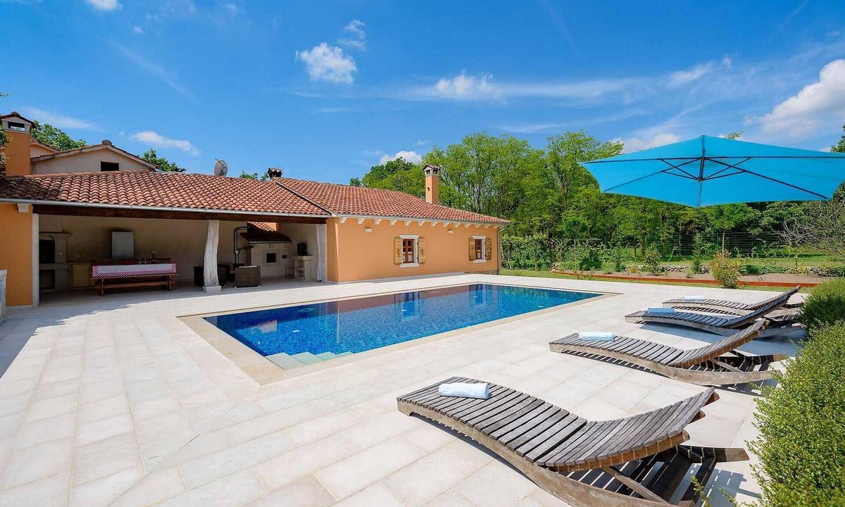 Sveti Petar u Sumi House | Awesome home in Sv. Petar u Sumi