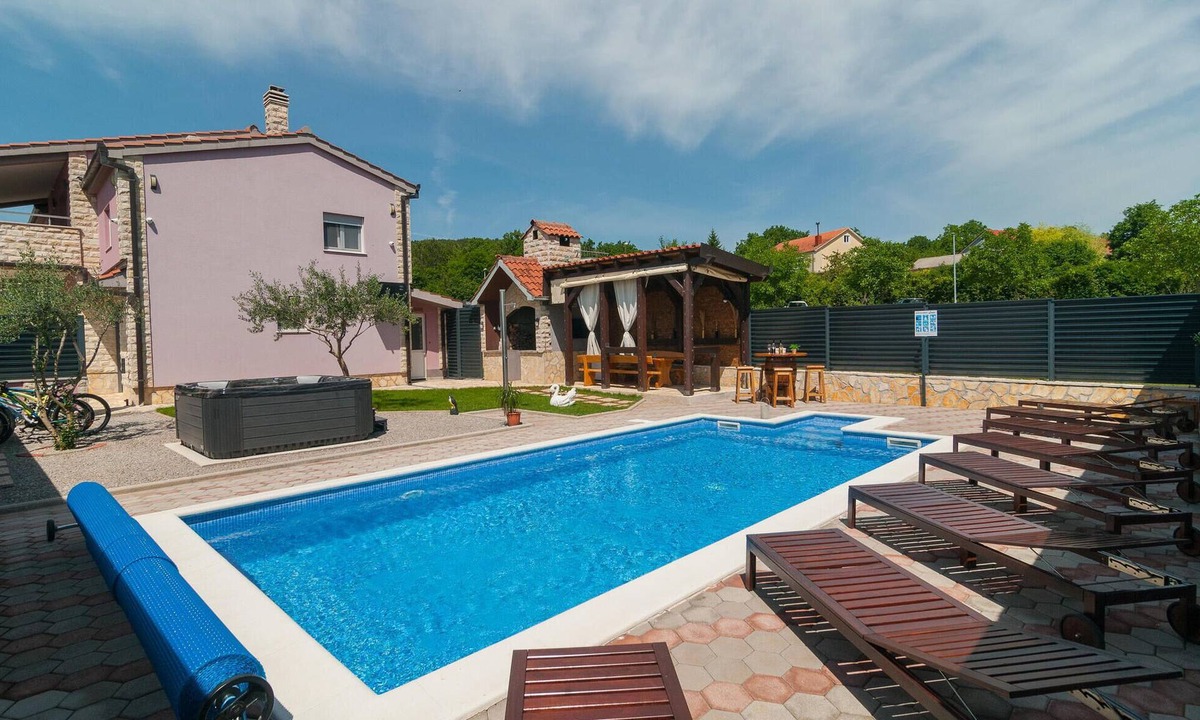 Hrvace House | Awesome home in Hrvace