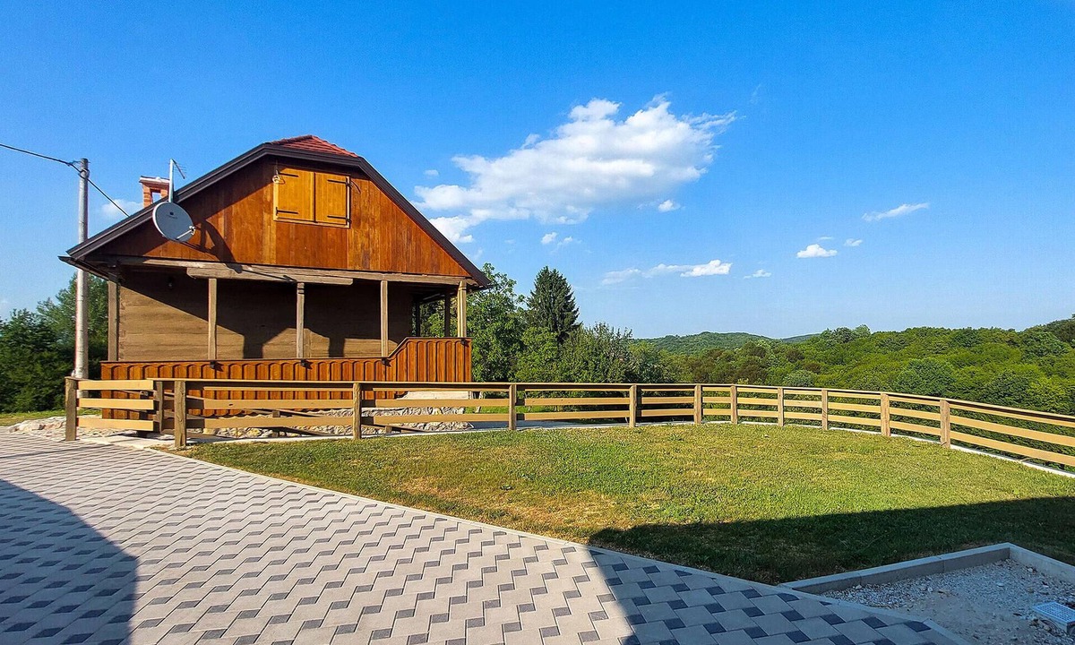 Ozalj House | Awesome home in Karlovac with WiFi