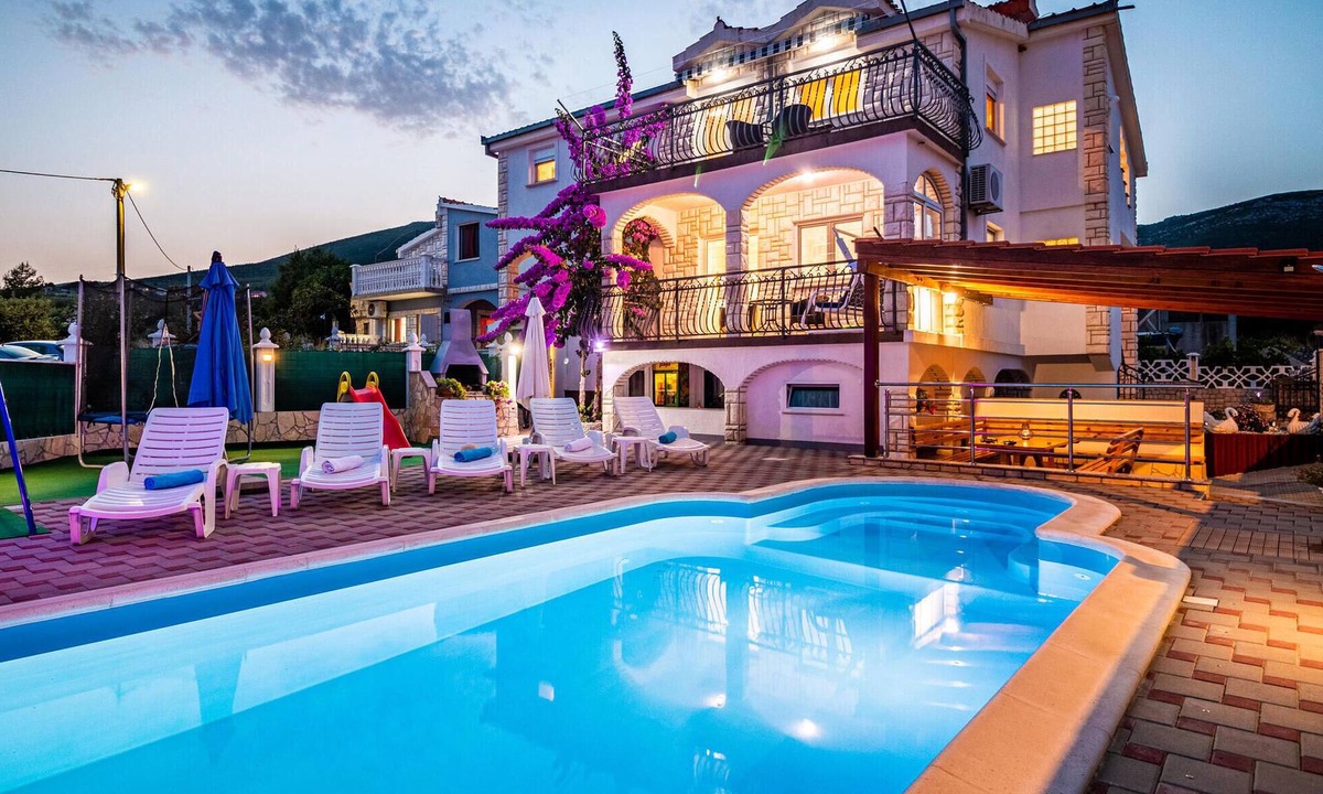 Rudine House | Awesome home in Kastel Novi