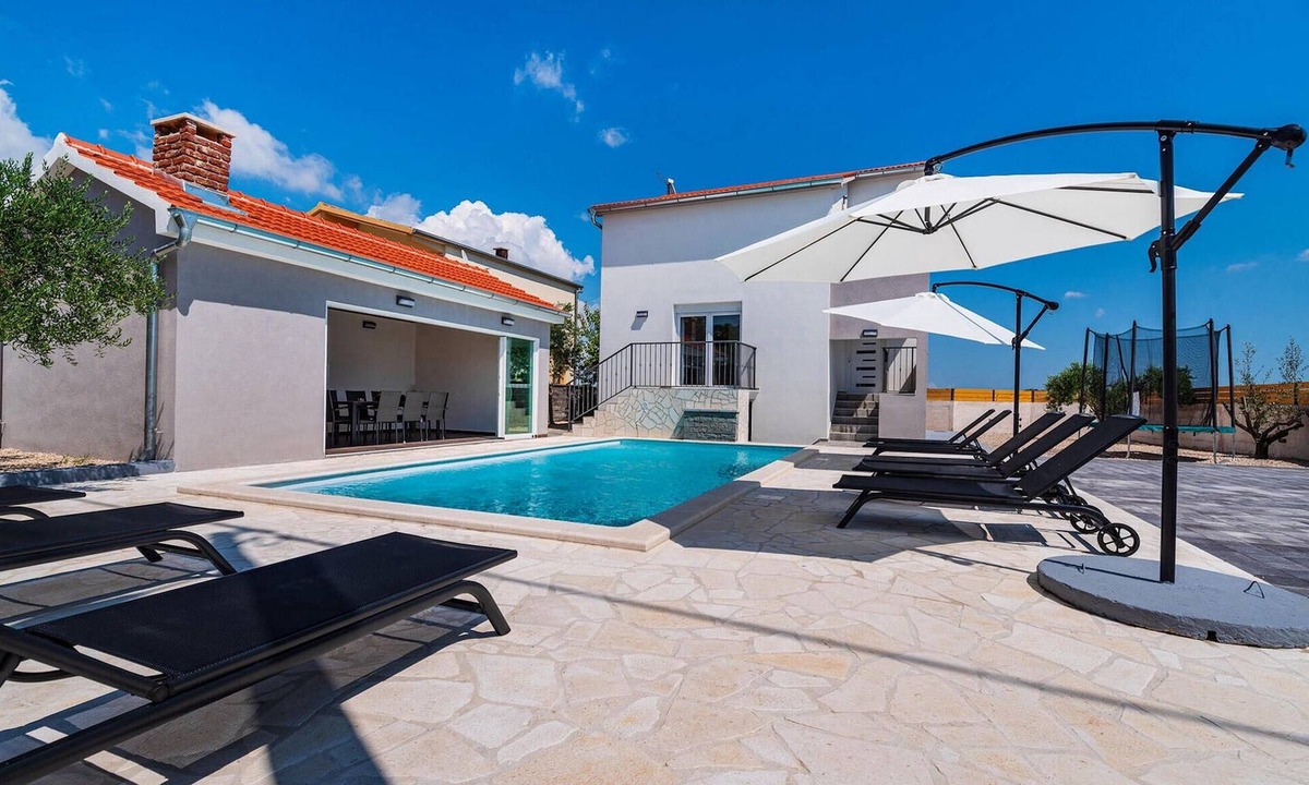 Polaca House | Awesome home in Polaca