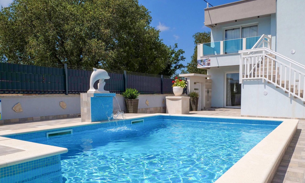 Marina House | Awesome home in Vinovac