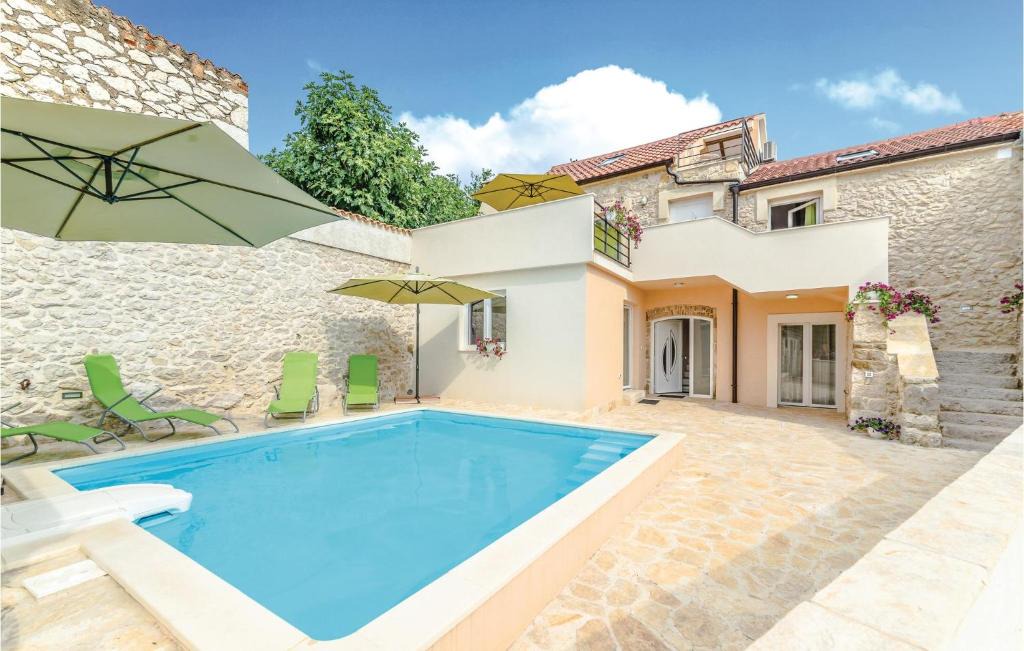 Crno House | Awesome Home In Zadar With 3 Bedrooms, Wifi And Sauna