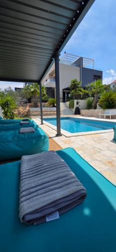 Susica Apartment | Azure Pool House Murter