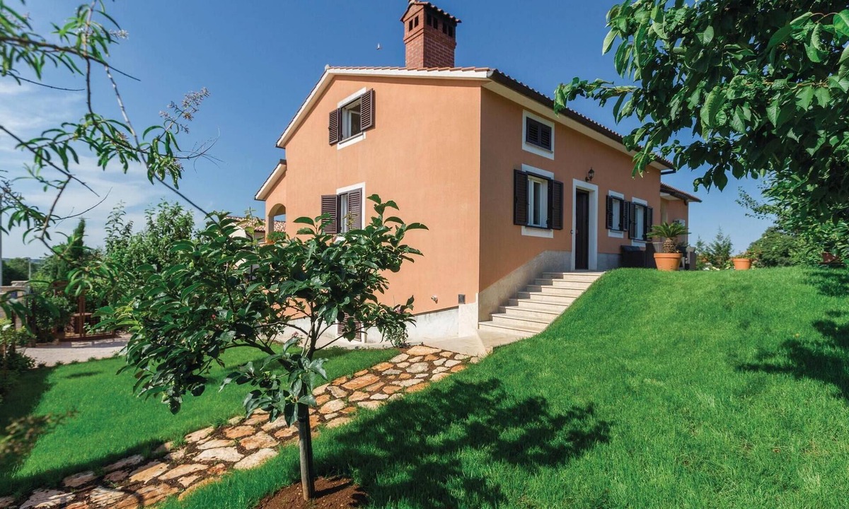 Vabriga Apartment | Beach front apartment in Tar-Vabriga with WiFi