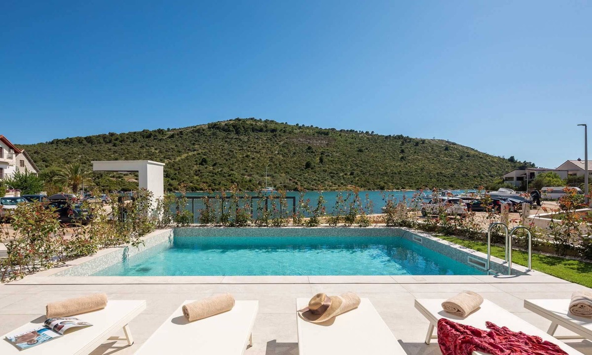 Podglavica Villa | Beachfront Villa Seabird with Pool
