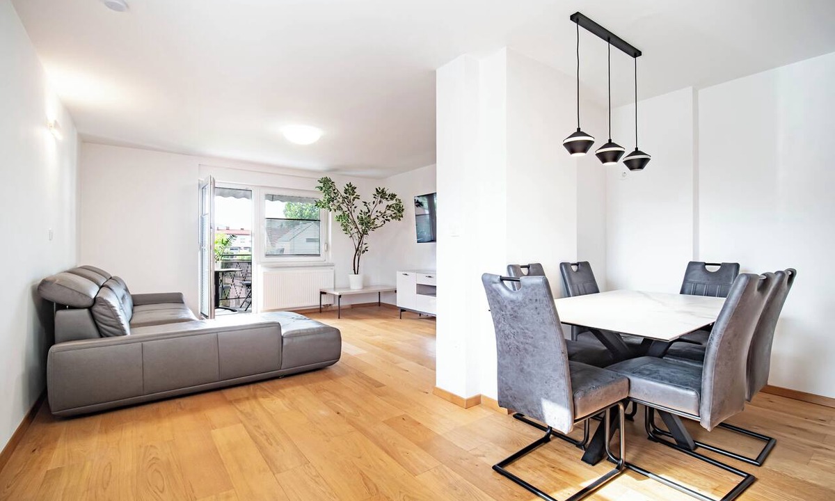 Ljubljana Apartment | Beautiful 4-bedroom apartment with AC in charming Ljubljana