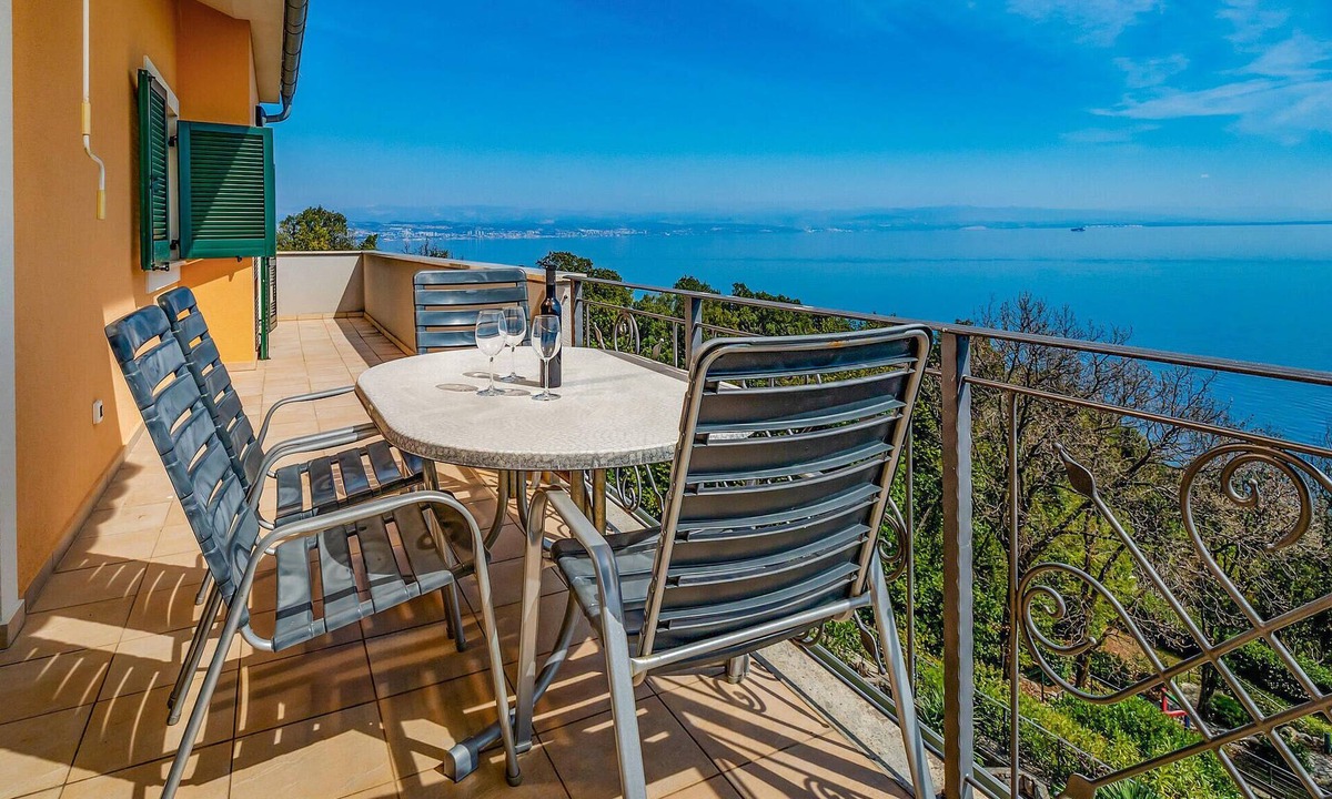 Donji Kraj Apartment | Beautiful apartment in Moscenicka Draga